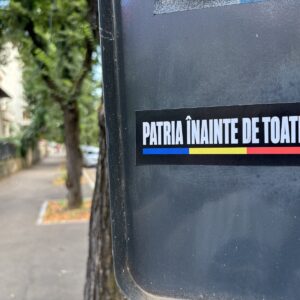 Set 50 stickere Patria înainte de toate